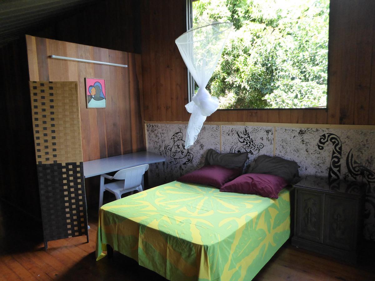 Comfortable Maison Papetoai Exterior photo