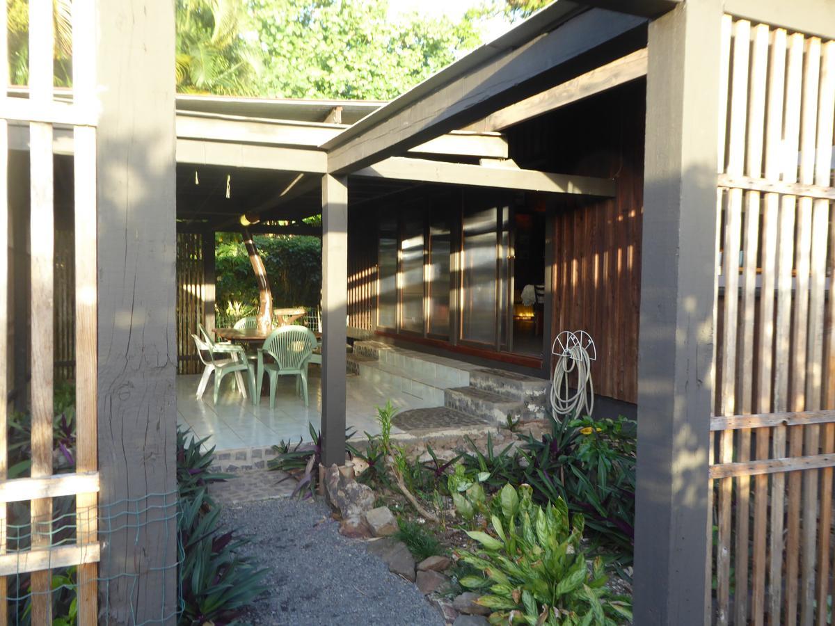 Comfortable Maison Papetoai Exterior photo